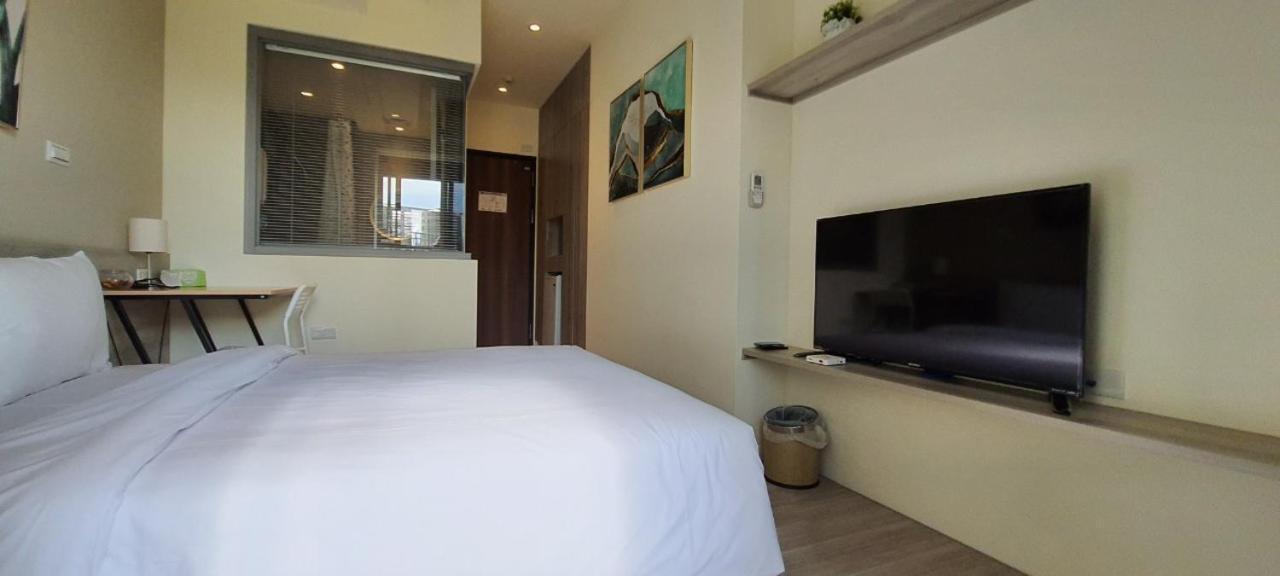 Hotel In Fengchia Taichung Exterior foto
