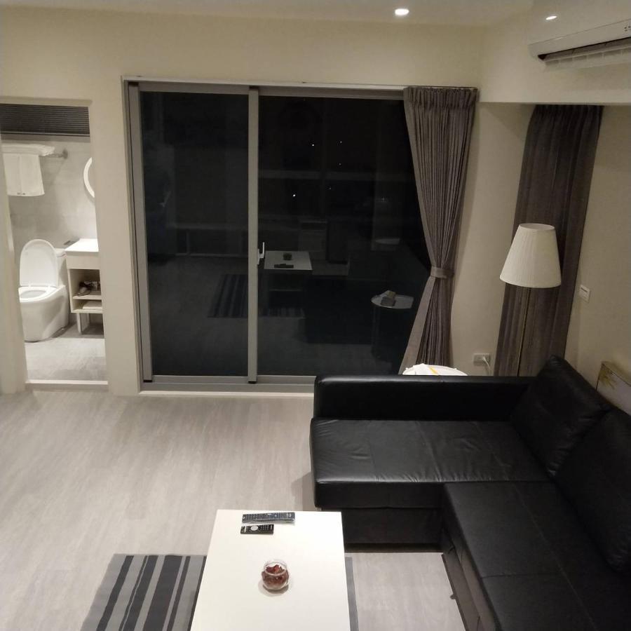 Hotel In Fengchia Taichung Exterior foto