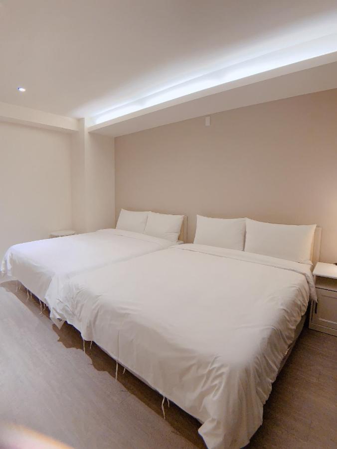 Hotel In Fengchia Taichung Exterior foto