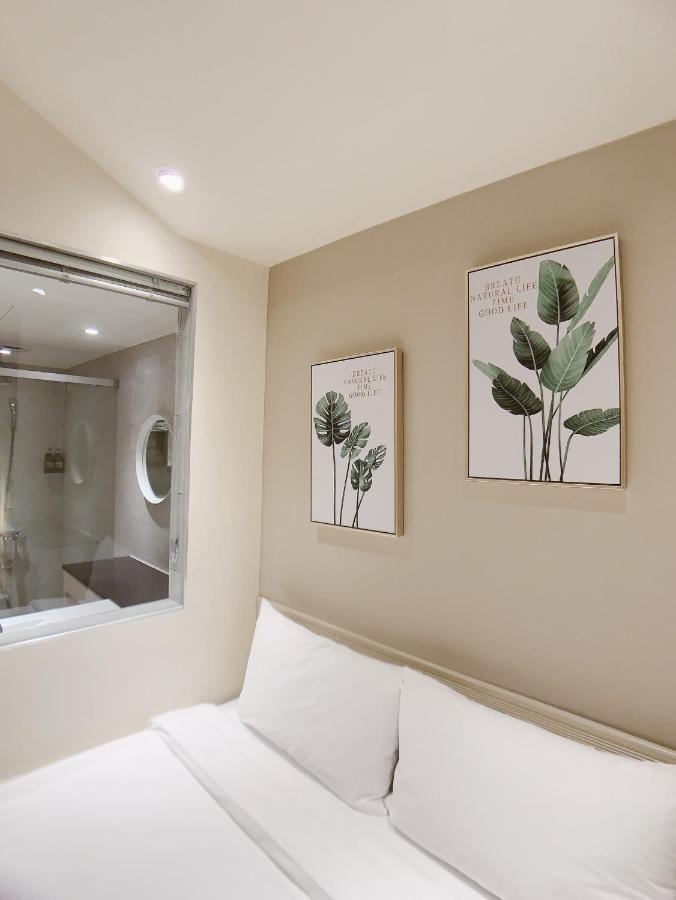 Hotel In Fengchia Taichung Exterior foto