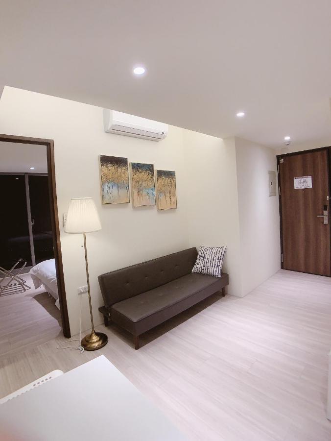 Hotel In Fengchia Taichung Exterior foto