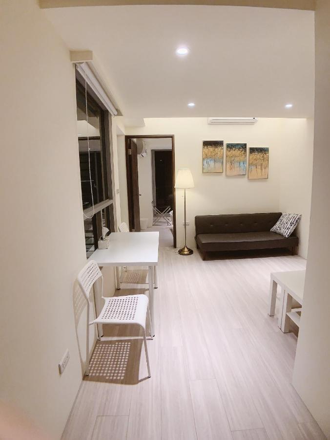 Hotel In Fengchia Taichung Exterior foto