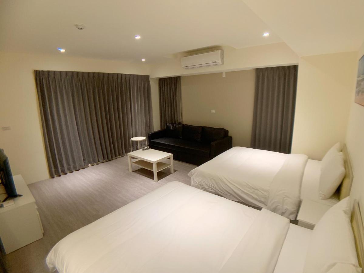 Hotel In Fengchia Taichung Exterior foto